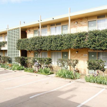 Mid City Motor Inn Queanbeyan Exterior foto