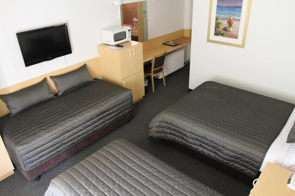 Mid City Motor Inn Queanbeyan Zimmer foto